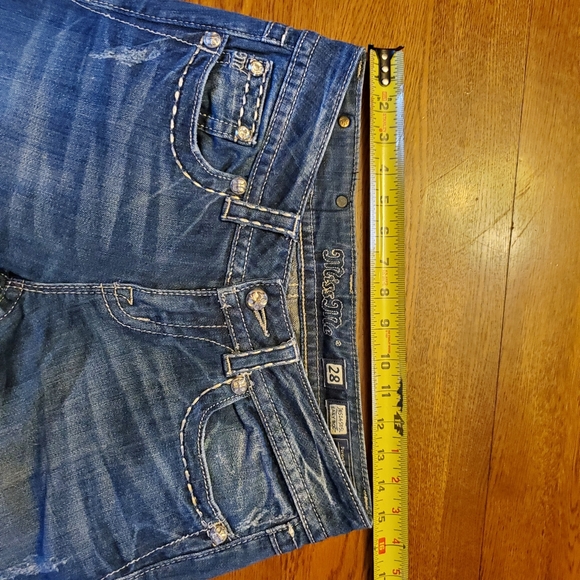 Miss me Jean's - Picture 3 of 9